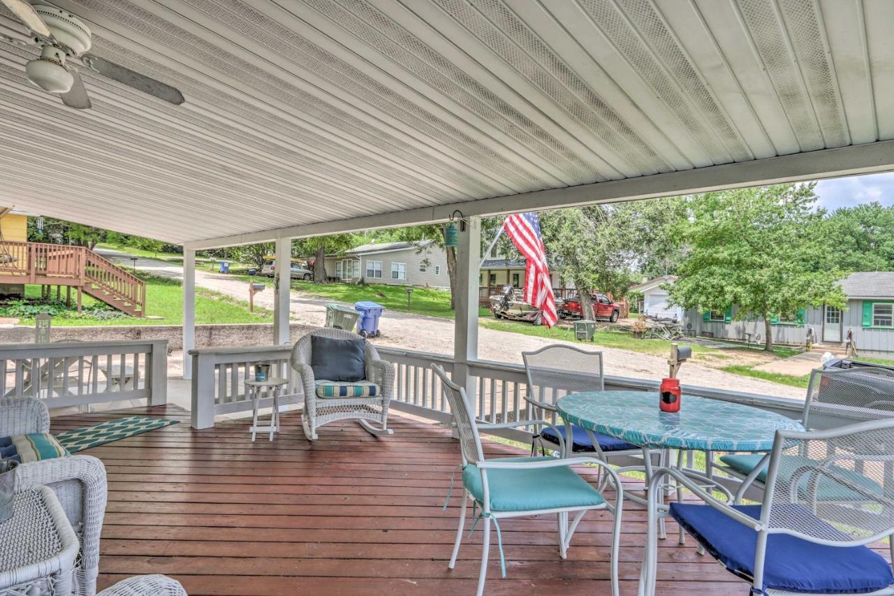 Cheerful Camdenton Cottage Steps To Lake! Exterior foto